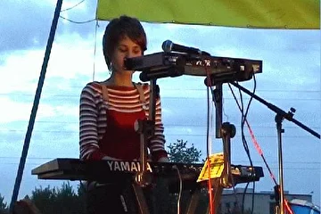 В моменты сосредоточения.