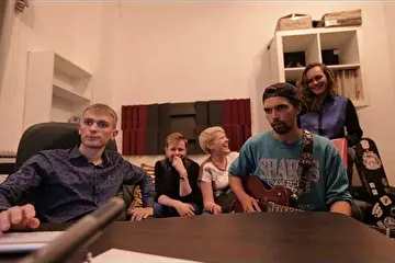 СА "Ich" за записью гитарной партии Тhe Kvika в "Я то,что новое".
