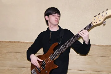 Bass-guitar