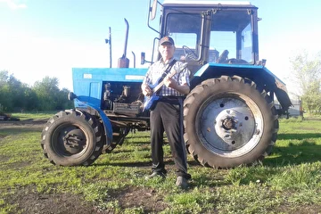 Здесь вокруг металл.