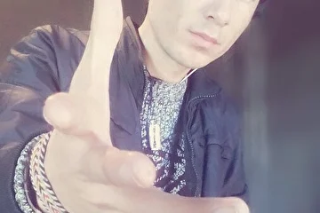 ARZUW JUMANAZAROW Gitarist