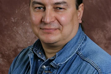 "Стивен Сигал".