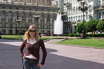 Мій любий Київ,я біля Оперного театру