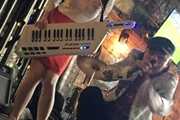 Левостороннее Движение