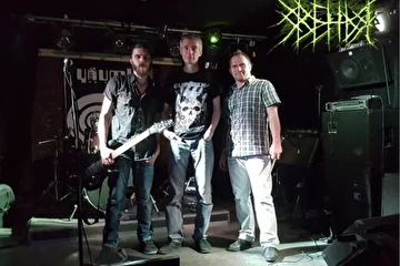 Звенья
https://vk.com/rock_band_zvenya