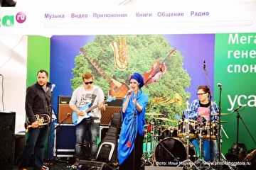 Певица XENA (Ксена) на музыкальном фестивале «Усадьба Jazz».
http://youtu.be/Y85HPXrYcBs 
www.xenamusic.ru
#xenamusic @xenamusic