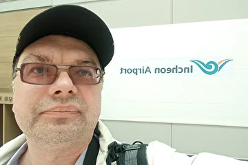 Скоро покину Южную Корею и улетаю обратно в Россию. Междунородный Аэропорт Инчхон у побережья моря.
