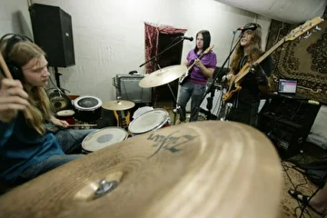 http://vkontakte.ru/club6379360