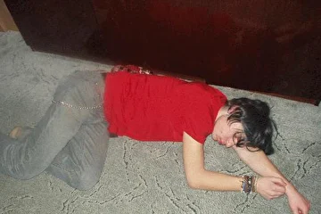 Выпил, уснул, праздник был тогда...