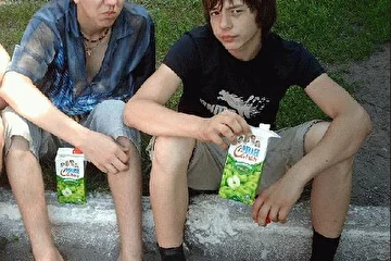 Утро, после выпускного! Ничего не подумайте, просто мы очень устали!!! ЗДОРОВЫЙ ОБРАЗ ЖИЗНИ ПРЕЖДЕ ВСЕГО!!!