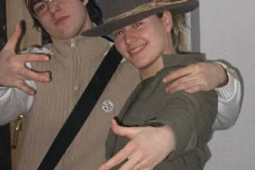 Do u wanna smooke sister???)))