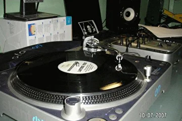 dj