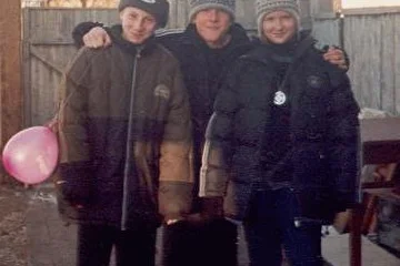Мел, барабанщик Виталик, вокалистка Леночка