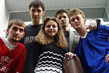 Фото сделано у входа в магазин "Audio de Luxe"