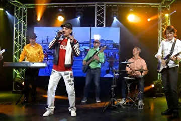 Слава Прибрежный, гр. Левостороннее Движение