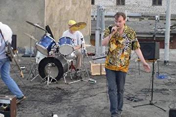 Концерт на крыше гаража 24.08.2004