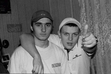Прошел год!А мы все такиеже!=)2003год!