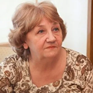 Елена Суржикова