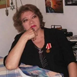 Людмила Клёнова