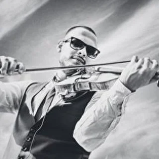 Скрипач на праздник Киев