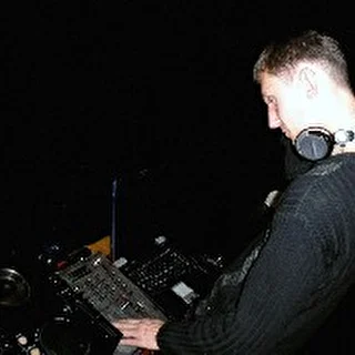 DJ Устинов (74)