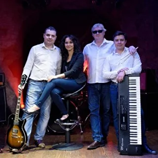 Play band