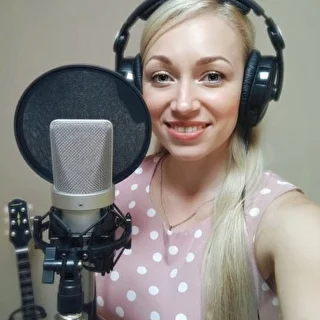 Анна Хохонина