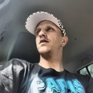 Pahoumi