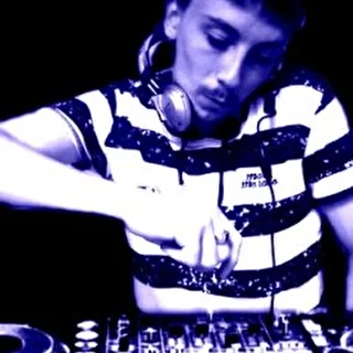 DJ Zeff