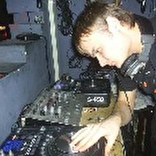 DJ_PLAY