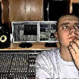 djMoH9I