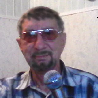 Евгений Романов