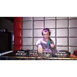 Dj Vinil (KHV)