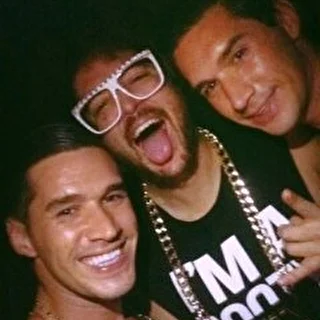 MIAMI TWINS