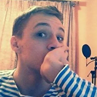 Артём Азаренков