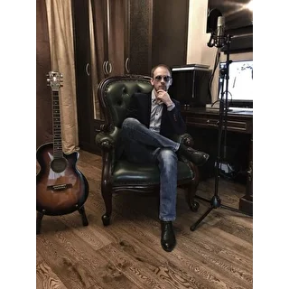 Бреднев Антон