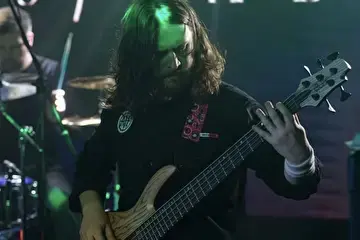 1525b72c-1cca-4cf4-9aa5-589b3dd976f8