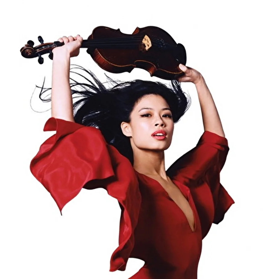 Сеть мегамагазинов Media Markt представляет автограф-сессию Vanessa Mae