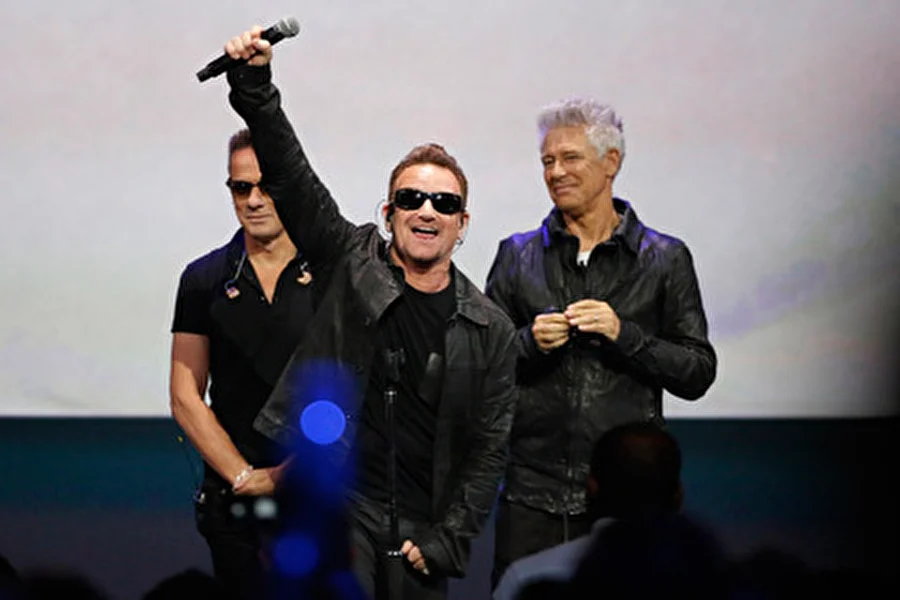 Новый альбом U2 провалился в мировом чарте