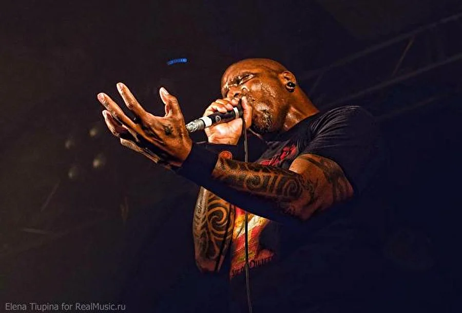 Sepultura, 12 марта, «Зал Ожидания»
