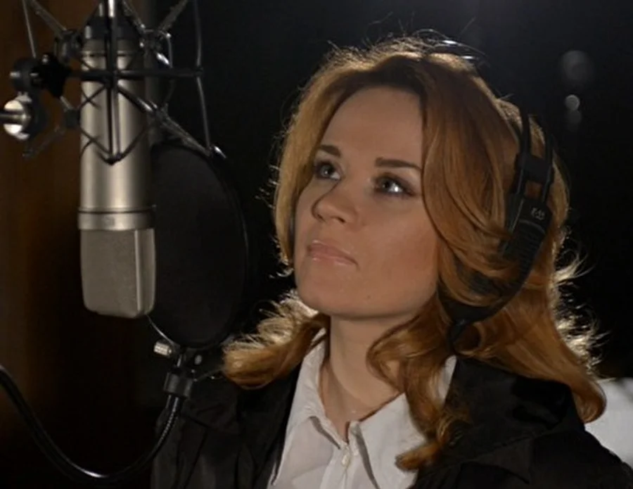 Российская поп-певица Алевтина представила песню для Евровидения-2013