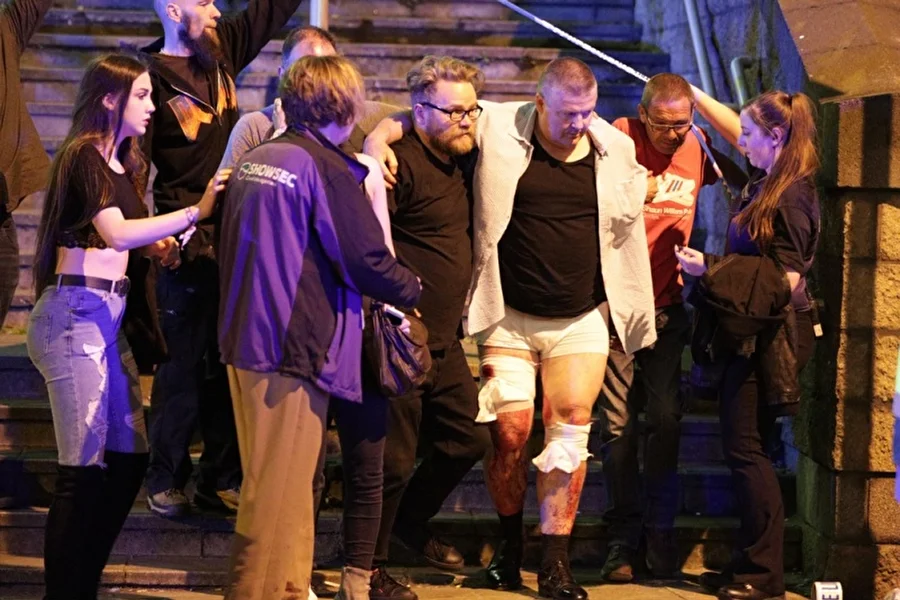 Ариана Гранде прокомментировала теракт на своем концерте в Манчестере