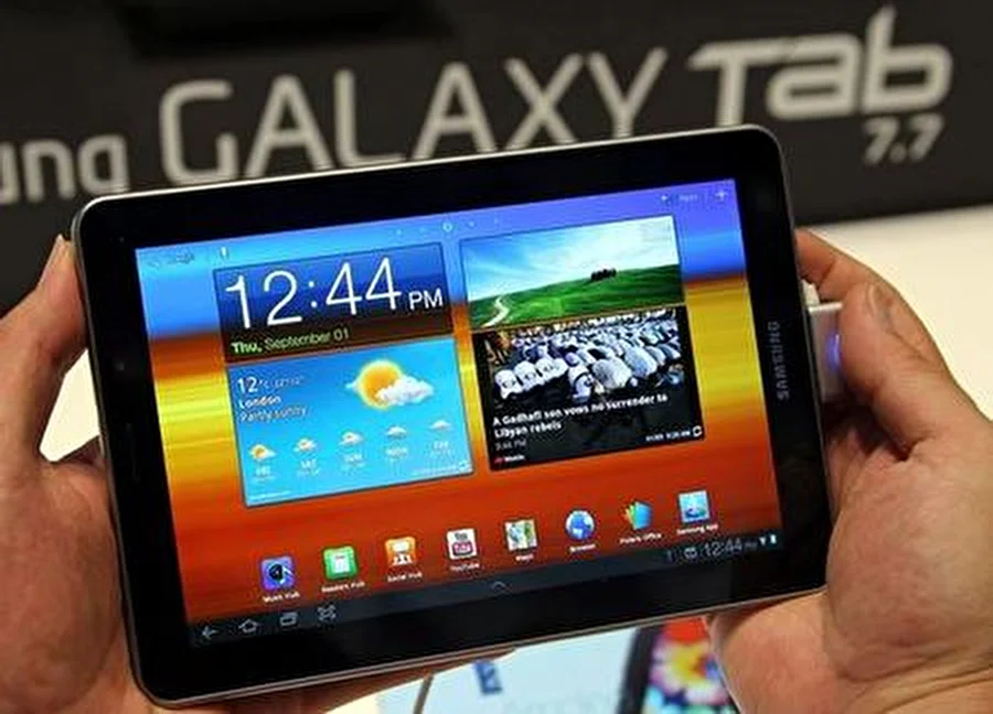 Samsung выпустила обновление для Galaxy Tab 7.7 до Android Jelly Bean