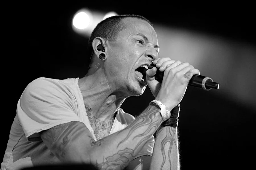 В Новосибирске предложили воздвигнуть памятник солисту Linkin Park