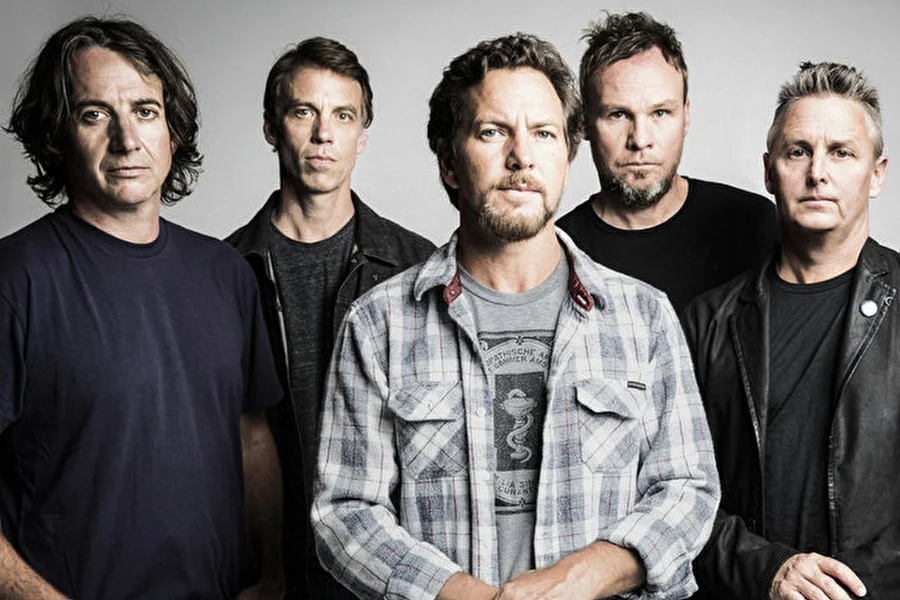 Pearl Jam предложили фанатам затыкать уши на своих концертах