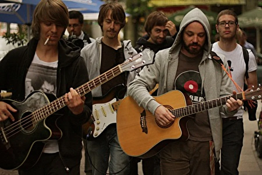 Mnevis - достойная смена Radiohead родом из Швейцарии - 17 апреля, SQUAT Cafe