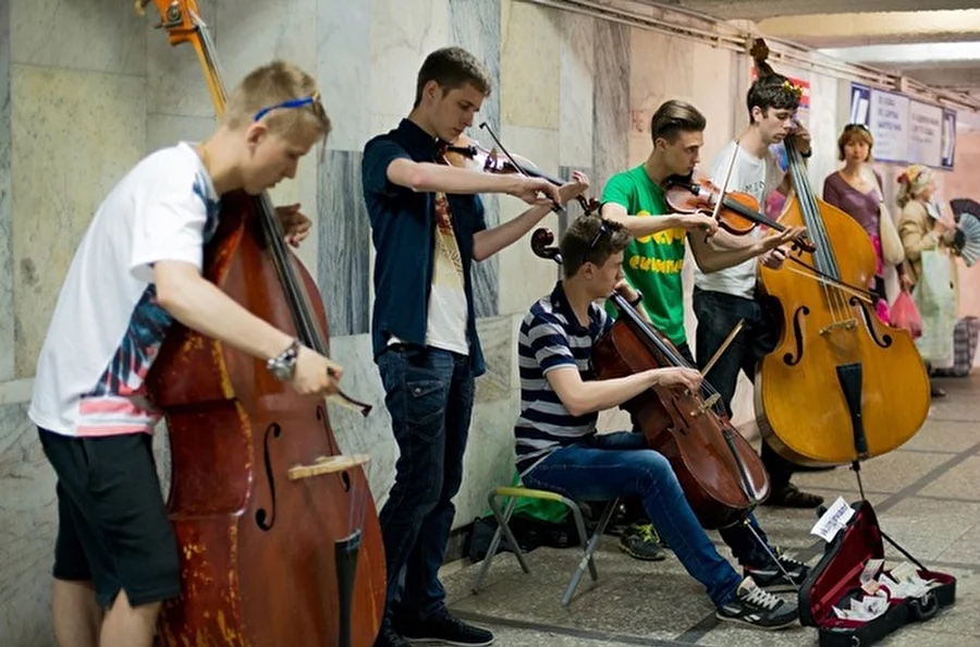 Конкурсная комиссия начала отбор музыкантов для живых концертов в московском метро