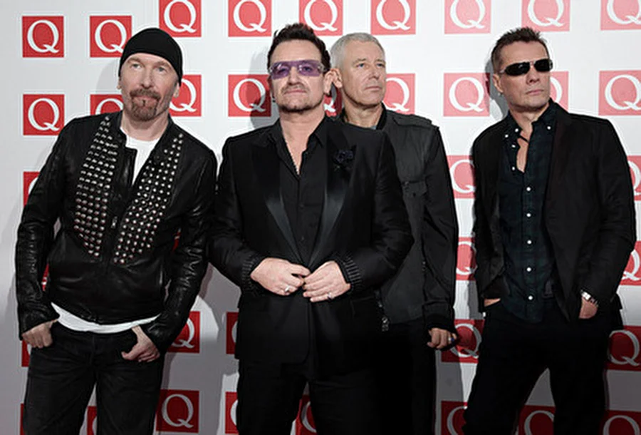 U2 опубликовали песню из фильма о Нельсоне Манделе