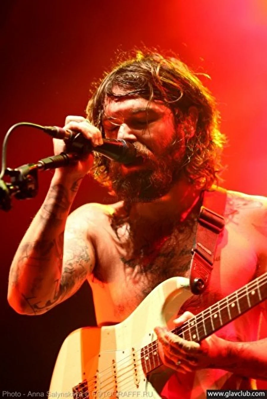 Biffy Clyro: Без спецэффектов, но с инструментами