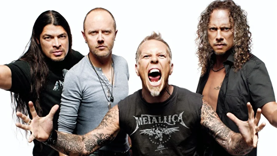 Metallica исполнила свой хит в продуктовом магазине (Видео)